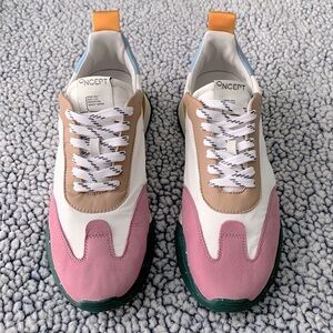 ONCEPT Women's Pink and Tan Sneakers